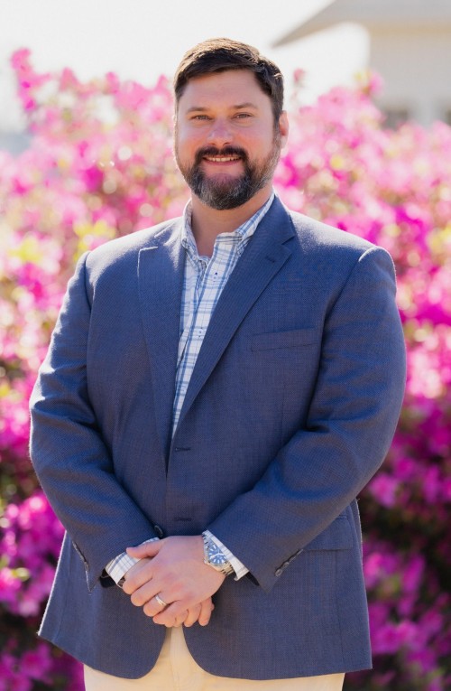 Click to view profile for Zach Giddens